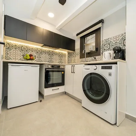 New Luxury In The Historic Center Limassol