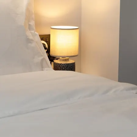 New Luxury In The Historic Center Апартаменты