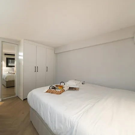 New Luxury In The Historic Center * Limasol