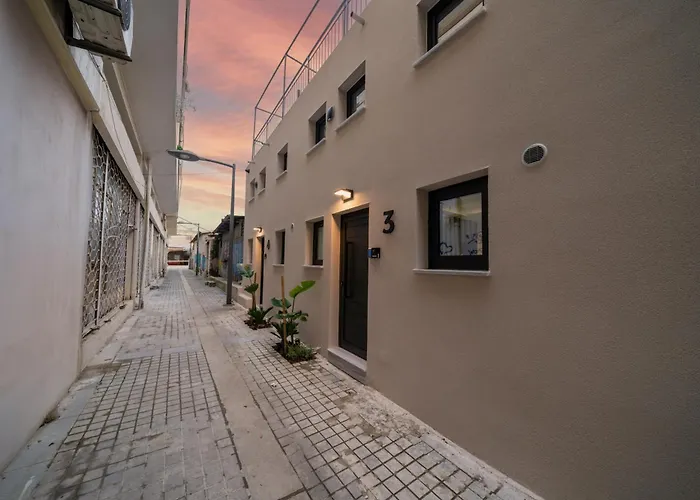 New Luxury In The Historic Center * לימסול